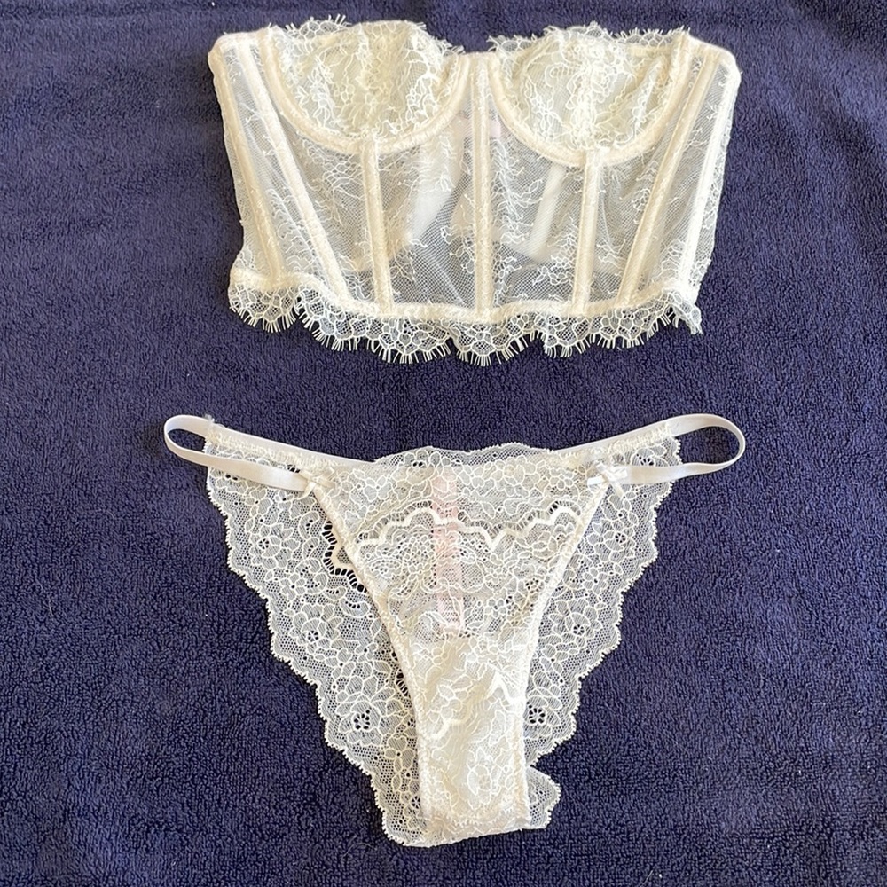 VS lingerie set